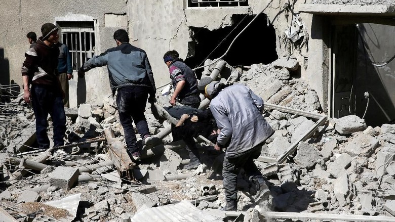 Tragis! 5 Hari Gempuran Suriah di Ghouta Timur Tewaskan 416 Orang Tragis! 5 Hari Gempuran Suriah di Ghouta Timur Tewaskan 416 Orang