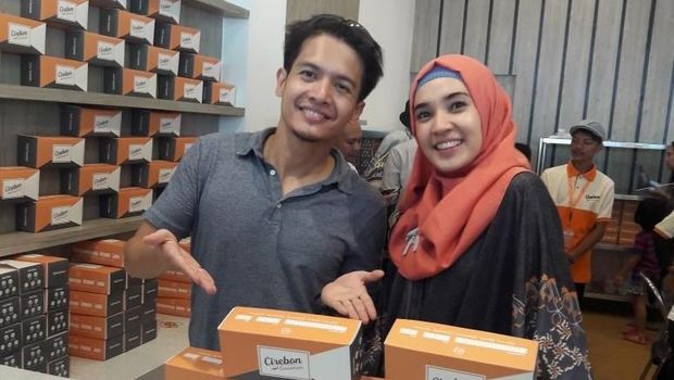 Dhini Aminarti dan Dimas Seto