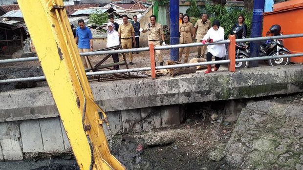 Sidak dan Bersih-bersih Pasar Keputran, Risma Punya Alasan Khusus