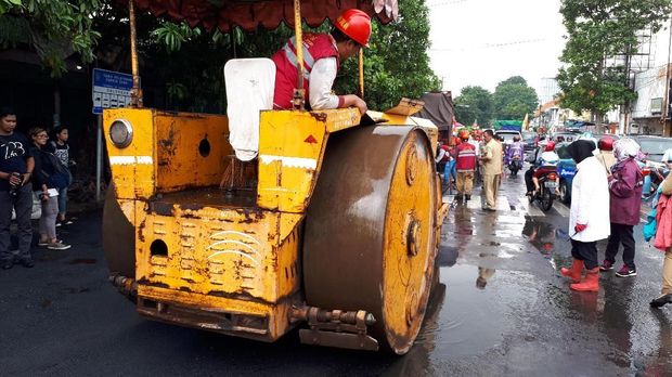 Sidak dan Bersih-bersih Pasar Keputran, Risma Punya Alasan Khusus