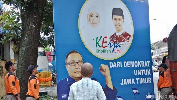 Ratusan Alat Peraga Kampanye Liar di Malang Ditertibkan