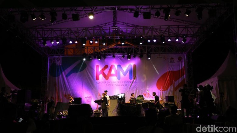 Usai Berkonferensi, Para Musisi Gelar Festival Musik di Ambon Usai Berkonferensi, Para Musisi Gelar Festival Musik di Ambon