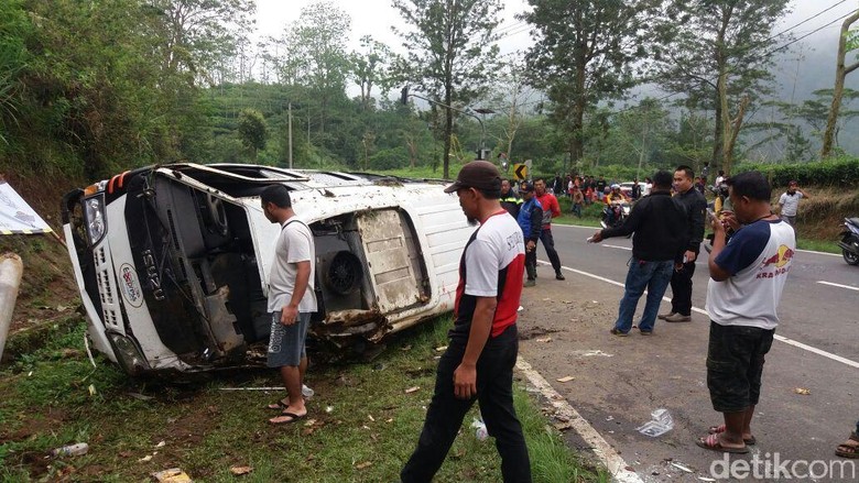 Belajar dari Kecelakaan Emen, Jangan Asal Percaya Sopir Tembak Belajar dari Kecelakaan Emen, Jangan Asal Percaya Sopir Tembak