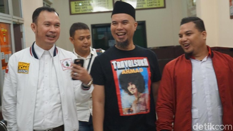 Berkas Dilimpahkan ke PN Jaksel, Ahmad Dhani Segera Disidang Berkas Dilimpahkan ke PN Jaksel, Ahmad Dhani Segera Disidang
