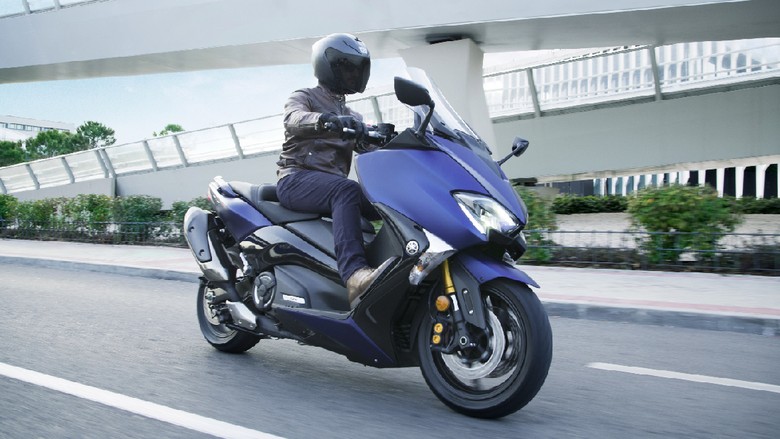 Yamaha TMAX SX Sport Edition, Skutik Bongsor Bergaya Sporty Yamaha TMAX SX Sport Edition, Skutik Bongsor Bergaya Sporty