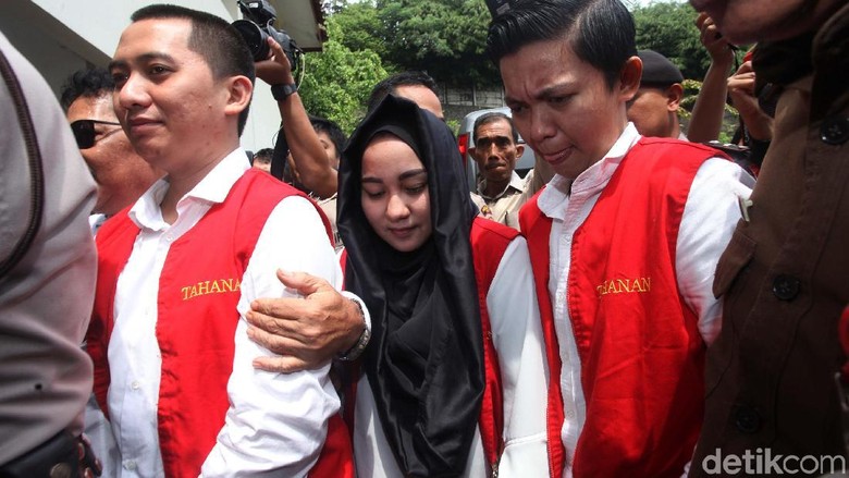 Saksi Ahli Kemenag Dihadirkan di Sidang Bos First Travel Saksi Ahli Kemenag Dihadirkan di Sidang Bos First Travel