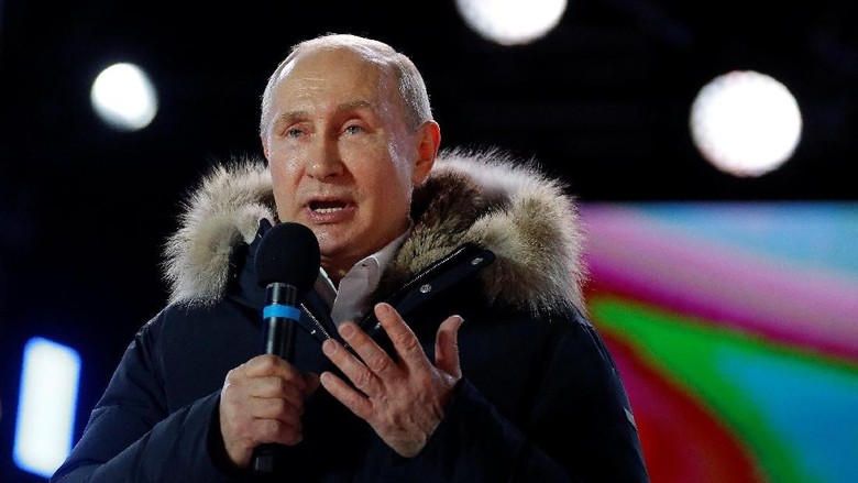 Putin: Omong Kosong Kalau Rusia Racuni Eks Mata-mata Putin: Omong Kosong Kalau Rusia Racuni Eks Mata-mata