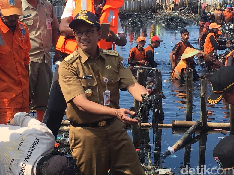 Soal Swastanisasi Air, Anies: Kita Akan Laksanakan Putusan MA Soal Swastanisasi Air, Anies: Kita Akan Laksanakan Putusan MA