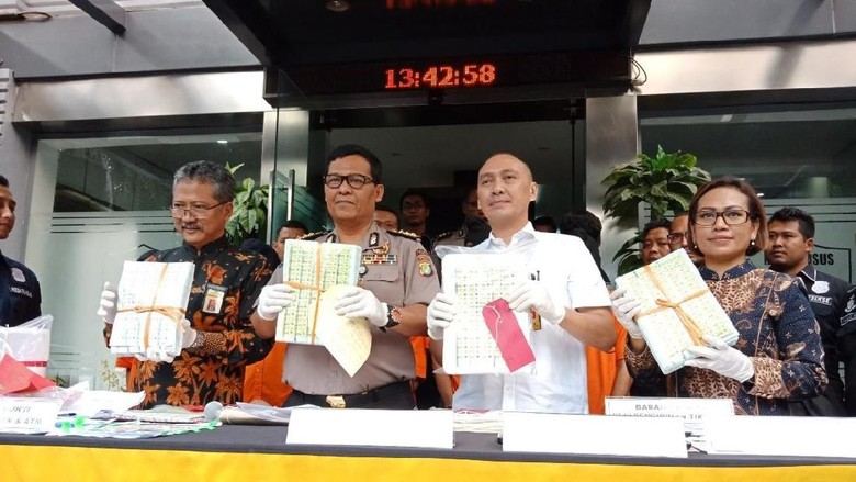 Polisi: Meterai Palsu Paling Banyak Beredar di Sulsel Polisi: Meterai Palsu Paling Banyak Beredar di Sulsel