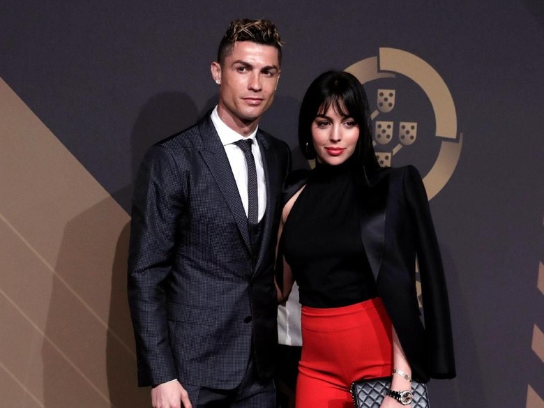 4 Bulan Pasca Lahiran Anak Cristiano Ronaldo, Georgina Seksi Lagi 4 Bulan Pasca Lahiran Anak Cristiano Ronaldo, Georgina Seksi Lagi