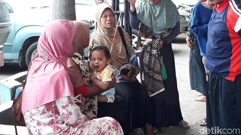 Ajaib! Balita Ini Ditemukan di Kolong Truk dalam Kondisi Selamat Ajaib! Balita Ini Ditemukan di Kolong Truk dalam Kondisi Selamat