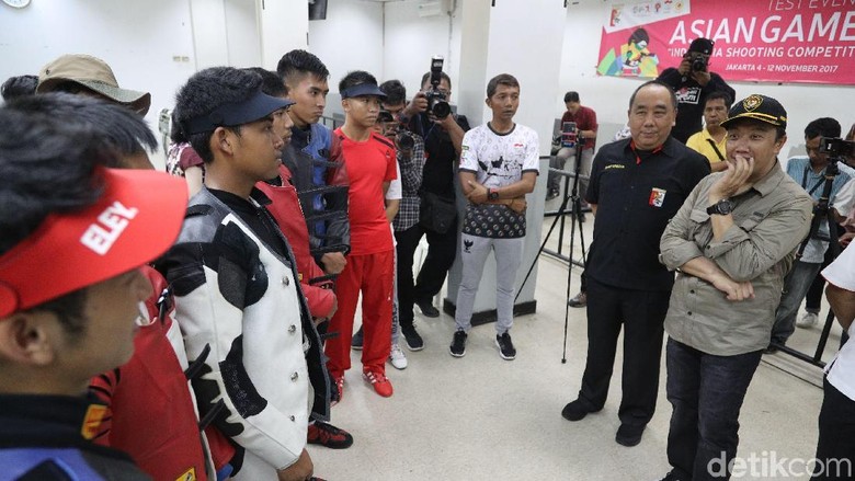 Atlet Menembak Curhat soal Nasi Kotak ke Menpora Atlet Menembak Curhat soal Nasi Kotak ke Menpora