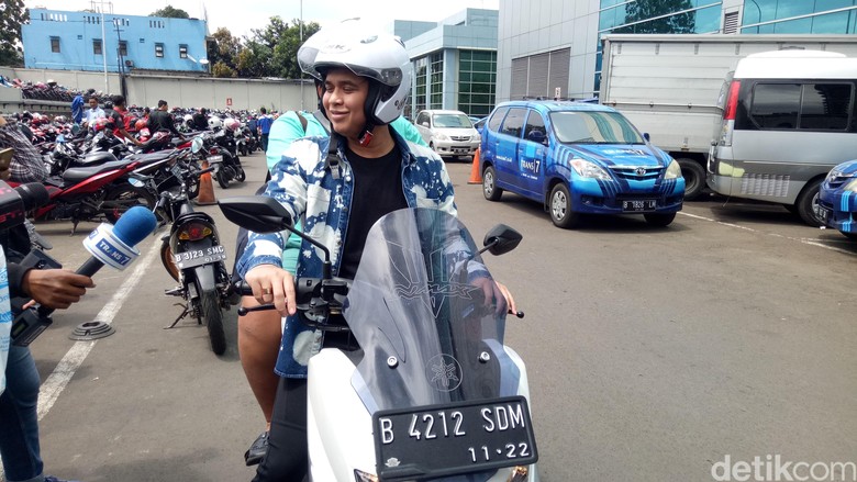 Jual Mobil & Isu Bangkrut, Billy Syahputra: Saya Terima Aja Jual Mobil & Isu Bangkrut, Billy Syahputra: Saya Terima Aja