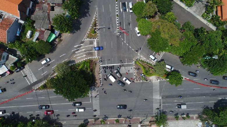 Atasi Kepadatan, Simpang Tiga Karangmenjangan Direkayasa Atasi Kepadatan, Simpang Tiga Karangmenjangan Direkayasa