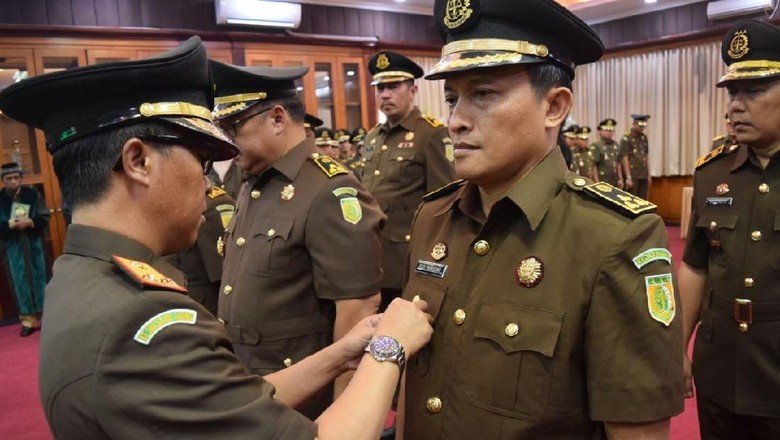 Tonny Spontana Lantik 7 Pejabat Utama Kejati DKI Jakarta Tonny Spontana Lantik 7 Pejabat Utama Kejati DKI Jakarta