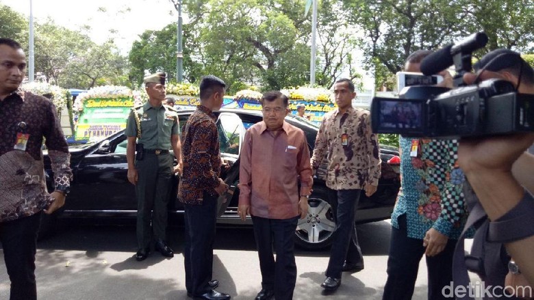 JK: Probosutedjo Pengusaha yang Ulet dan Berjiwa Sosial JK: Probosutedjo Pengusaha yang Ulet dan Berjiwa Sosial