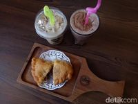 Bojak: Puas Mencicip Panada 'Gendut' dan Kuah Cakalang Asam Pedas