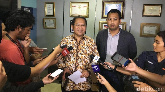 Menkominfo Rudiantara mau tiru aturan medsos Malaysia dan Jerman. (Agus Tri Haryanto/detikINET) Menkominfo Rudiantara mau tiru aturan medsos Malaysia dan Jerman. (Agus Tri Haryanto/detikINET)