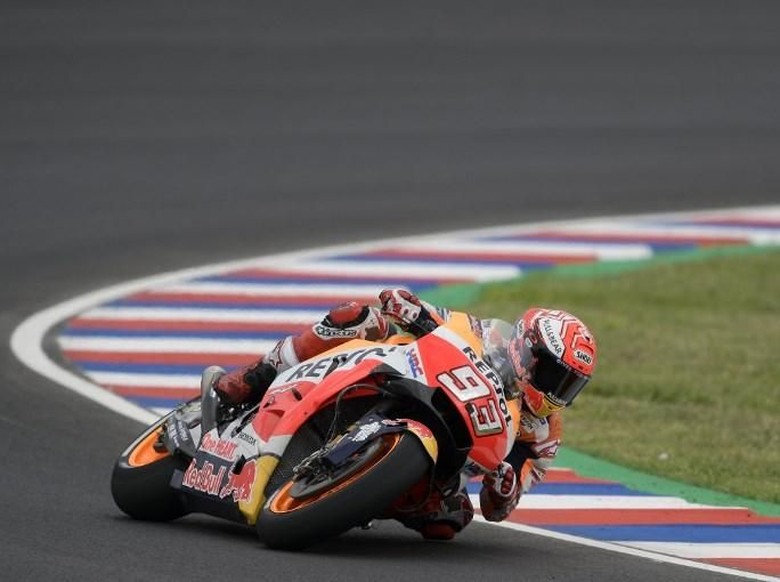 Penampilan Penuh Horor Marquez di Argentina Penampilan Penuh Horor Marquez di Argentina