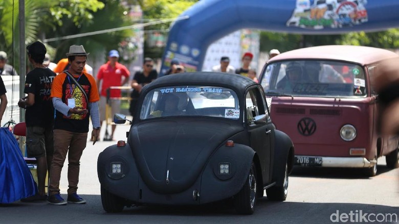 Surabaya Sesak Mobil Klasik Volkswagen, ada apa ya? Surabaya Sesak Mobil Klasik Volkswagen, ada apa ya?