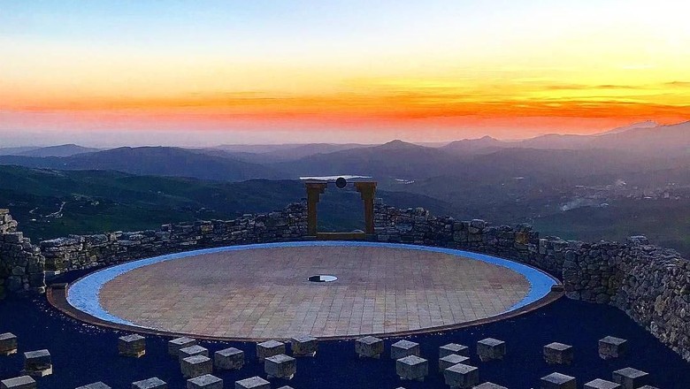 Andromeda Theatre di Pegunungan Sicili, Italia (g.nocera/ Instagram) Andromeda Theatre di Pegunungan Sicili, Italia (g.nocera/ Instagram)