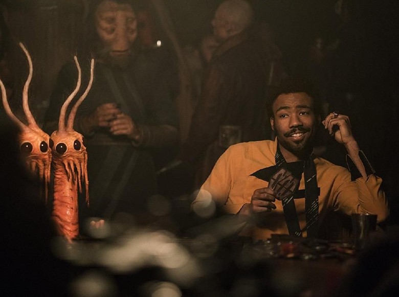 Kartu Trading Topps Konfirmasi Nama Villain Solo: A Star Wars Story Kartu Trading Topps Konfirmasi Nama Villain Solo: A Star Wars Story