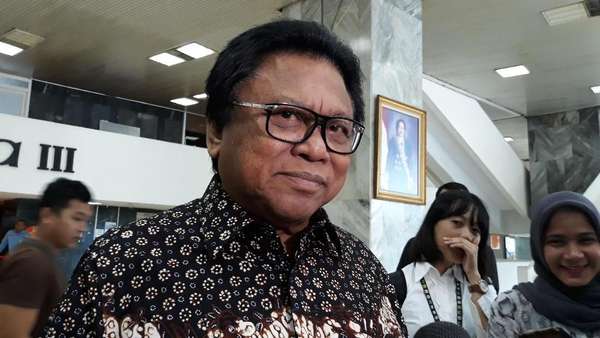 OSO Soal Pengajian Disusupi Politik: Amien Memang Orangnya Begitu OSO Soal Pengajian Disusupi Politik: Amien Memang Orangnya Begitu