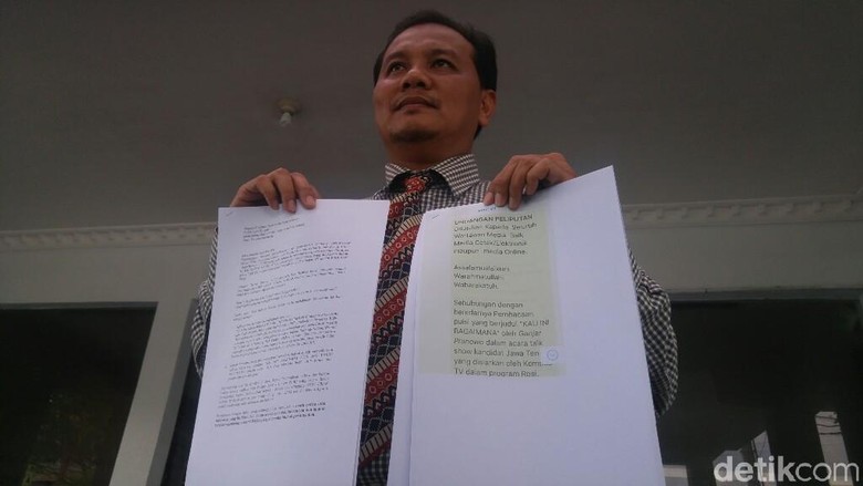 Tim Ganjar-Yasin Polisikan Pihak yang Persoalkan Puisi Gus Mus Tim Ganjar-Yasin Polisikan Pihak yang Persoalkan Puisi Gus Mus