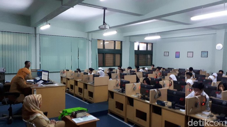 Gaduh Soal Sulit UNBK Gaduh Soal Sulit UNBK