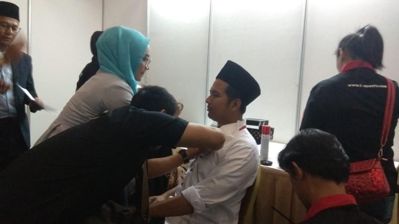 Ini Rahasia Penampilan Ciamik Dua Paslon Debat Cagub Jatim Ini Rahasia Penampilan Ciamik Dua Paslon Debat Cagub Jatim
