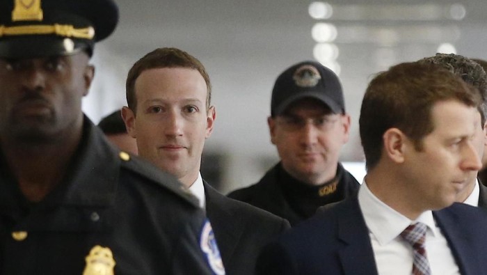 Mark Zuckerberg datang ke parlemen AS. Foto: Reuters Mark Zuckerberg datang ke parlemen AS. Foto: Reuters