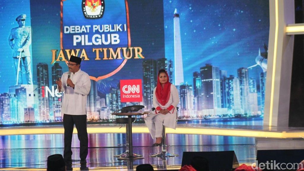 Khofifah On Fire Ditanya Masalah Anak & Perempuan, Gus Ipul Tetap Pede Khofifah On Fire Ditanya Masalah Anak & Perempuan, Gus Ipul Tetap Pede