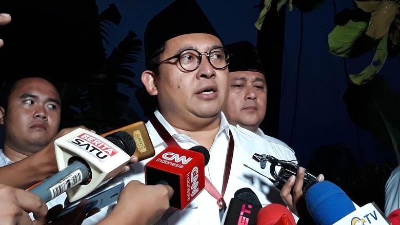 Fadli Zon Tepis Prabowo akan Berikan Tiket Capres ke Gatot Fadli Zon Tepis Prabowo akan Berikan Tiket Capres ke Gatot