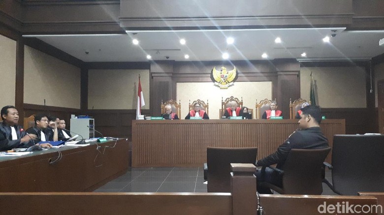 Anak Buah Fredrich Potret Kamar RS Sebelum Ditempati Novanto Anak Buah Fredrich Potret Kamar RS Sebelum Ditempati Novanto