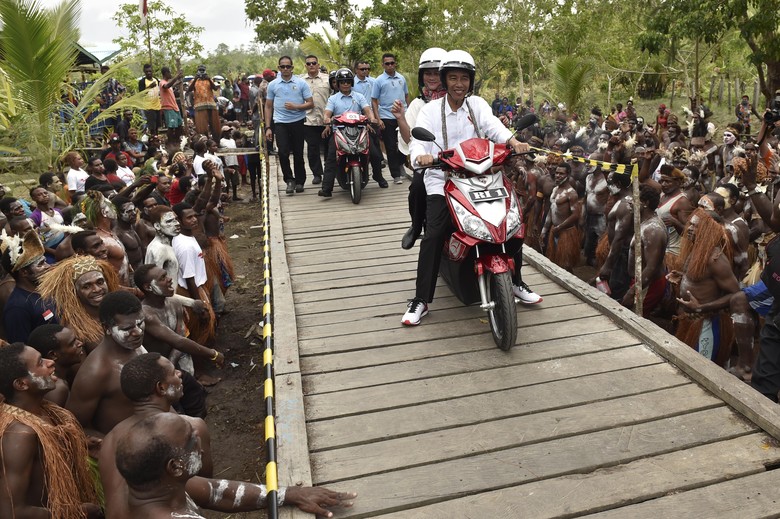 Motor Listrik yang Dipakai Jokowi Memang Belum Ada STNK Motor Listrik yang Dipakai Jokowi Memang Belum Ada STNK