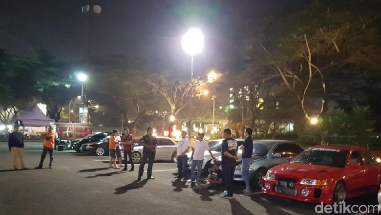 Ini Enaknya Pelihara Mobil Legendaris Mitsubishi Lancer Ini Enaknya Pelihara Mobil Legendaris Mitsubishi Lancer