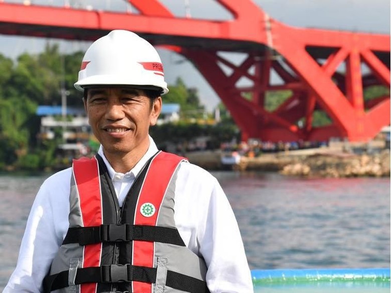 Jokowi: Jembatan Holtekamp akan Perpendek Jarak Jayapura-Skouw Jokowi: Jembatan Holtekamp akan Perpendek Jarak Jayapura-Skouw