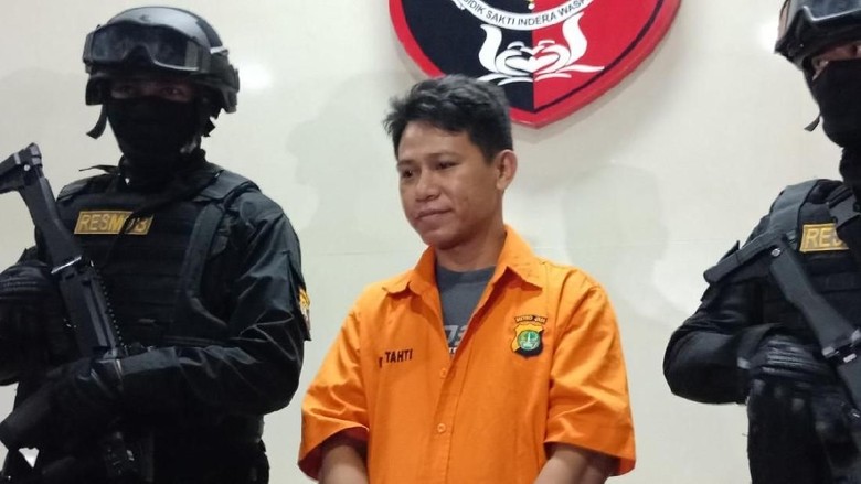 Lindas Kaki Polisi, Watoni Driver Taksi Online: Saya Khilaf Lindas Kaki Polisi, Watoni Driver Taksi Online: Saya Khilaf