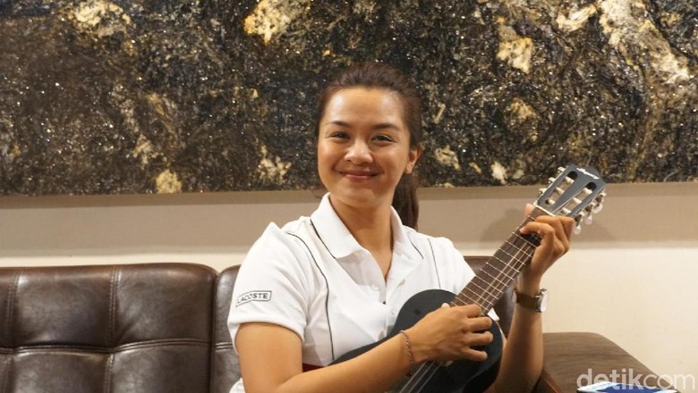 Di Luar Panahan, Dinda Juga Jago Nyanyi dan Desain Di Luar Panahan, Dinda Juga Jago Nyanyi dan Desain