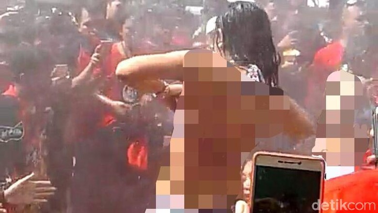 Pengakuan Panitia Penyaji Tari Erotis di Jepara yang Bikin Heboh Pengakuan Panitia Penyaji Tari Erotis di Jepara yang Bikin Heboh