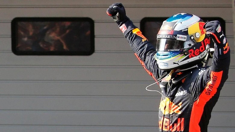 Ricciardo Menang di Shanghai, Bottas Kedua Ricciardo Menang di Shanghai, Bottas Kedua