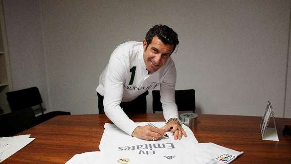 Luis Figo Vs Ronaldinho, Siapa Menang? Luis Figo Vs Ronaldinho, Siapa Menang?