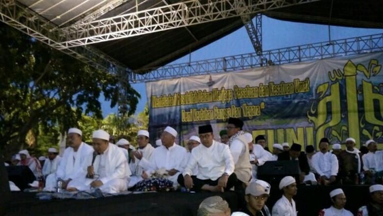 Median: Kelompok 212 Jadi Trigger Kemenangan Anies di Pilgub DKI Median: Kelompok 212 Jadi Trigger Kemenangan Anies di Pilgub DKI