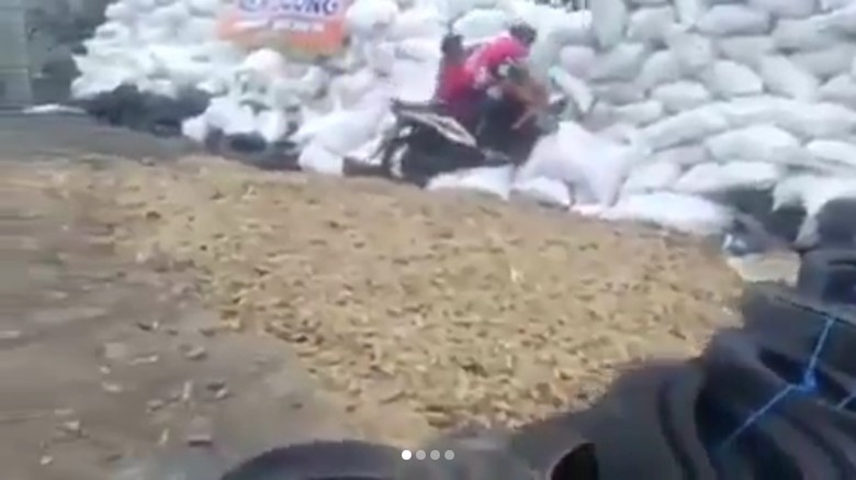 Remnya Blong Motor Skutik Terbang, Untung Ada Benteng Penyelamat Remnya Blong Motor Skutik Terbang, Untung Ada Benteng Penyelamat