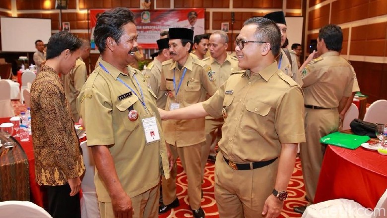 Kepala Desa di Banyuwangi Harus Ciptakan Program Ekonomi Rakyat Kepala Desa di Banyuwangi Harus Ciptakan Program Ekonomi Rakyat