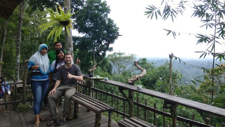 Green Gumuk Candi, Destinasi Wisata di Perbukitan yang Instagramable Green Gumuk Candi, Destinasi Wisata di Perbukitan yang Instagramable