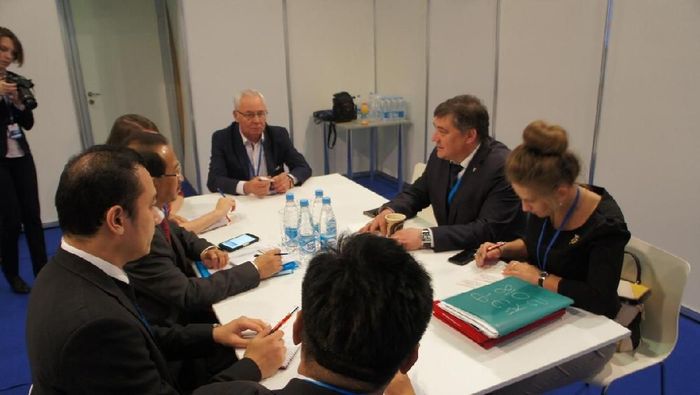 Pertemuan Dubes RI Moskow M. Wahid Supriyadi dengan Ketua Kadin Siberia Tengah Rafael ShageevFoto: Dok. KBRI Moskow Pertemuan Dubes RI Moskow M. Wahid Supriyadi dengan Ketua Kadin Siberia Tengah Rafael ShageevFoto: Dok. KBRI Moskow