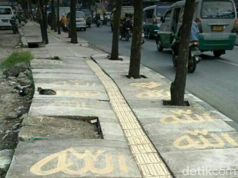 Tulisan Allah di Trotoar Bandung, Polisi Minta Warga Tenang Tulisan Allah di Trotoar Bandung, Polisi Minta Warga Tenang