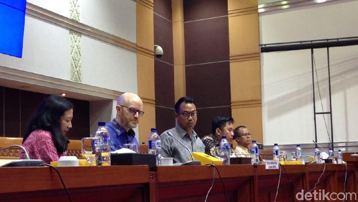 Facebook Indonesia penuhi panggilan Komisi I DPR RI (detikINET/Agus Tri Haryanto) Facebook Indonesia penuhi panggilan Komisi I DPR RI (detikINET/Agus Tri Haryanto)