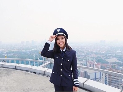 Selain Berprestasi Sebagai Pilot, Tania Juga Gemar Traveling Selain Berprestasi Sebagai Pilot, Tania Juga Gemar Traveling
